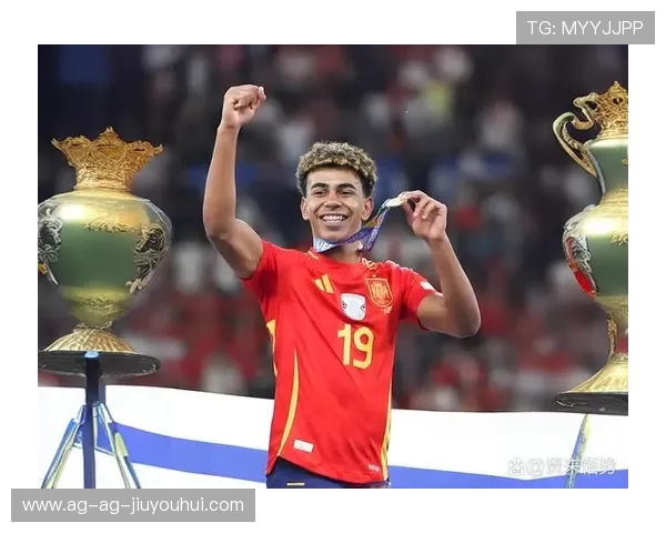 全球足球巨星全景介绍 从历史传奇到现代天才球员解析